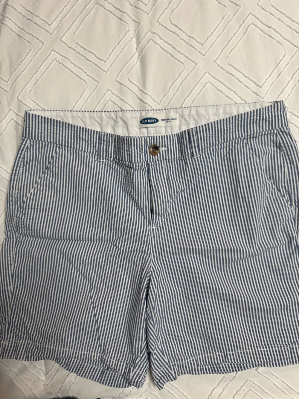 Old Navy Navy and White Striped Seersucker Shorts size 14